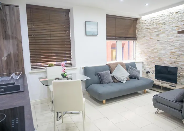 Apartment V2 Park Row *