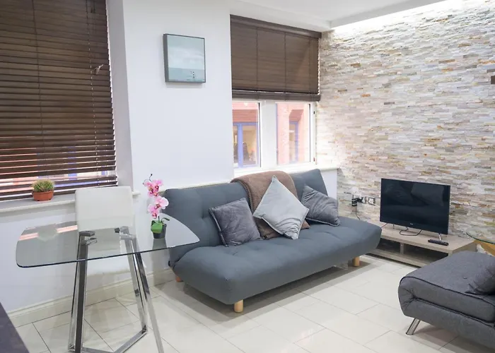 Апартаменти V2 Park Row *